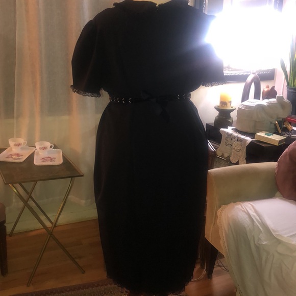 Beautiful black vintage reproduction dress- 40’s 50’s style- lace detailing- 3X - Picture 9 of 10